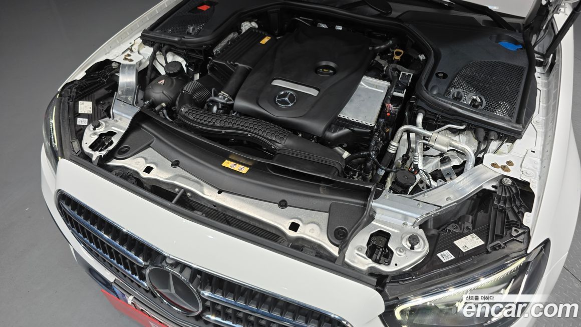 Mercedes-Benz E-Class 2022