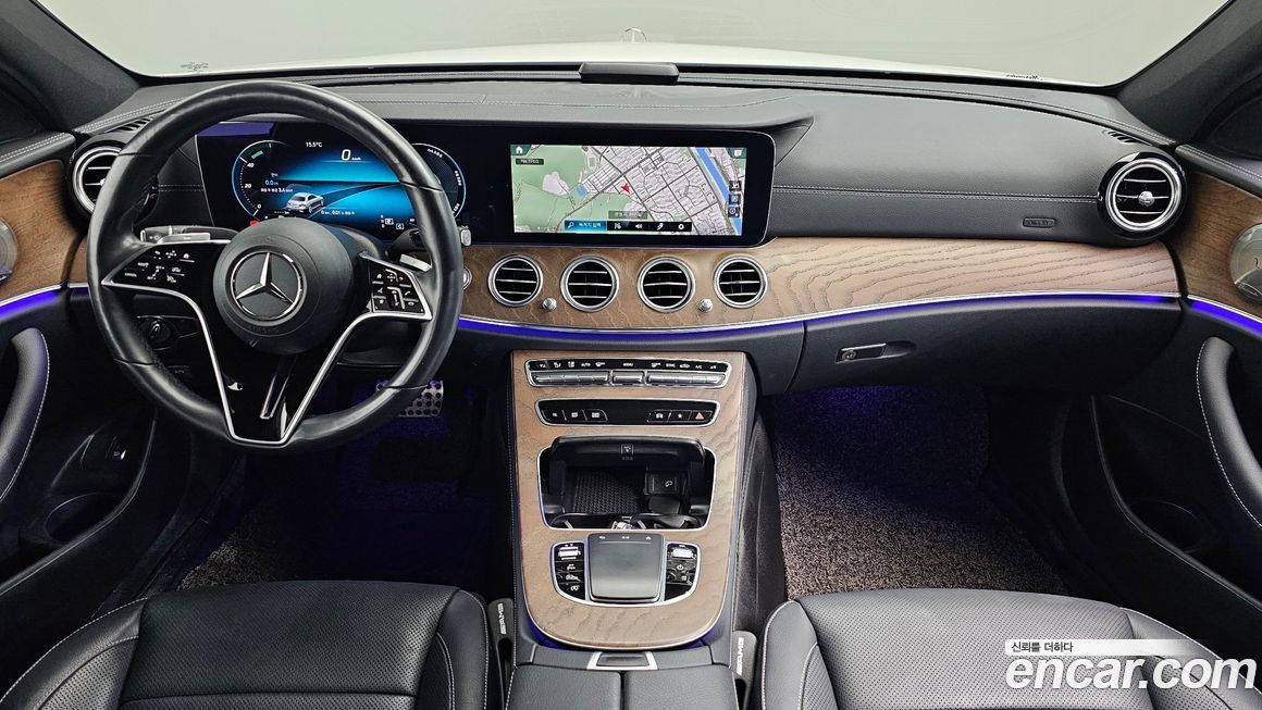 Mercedes-Benz E-Class 2021