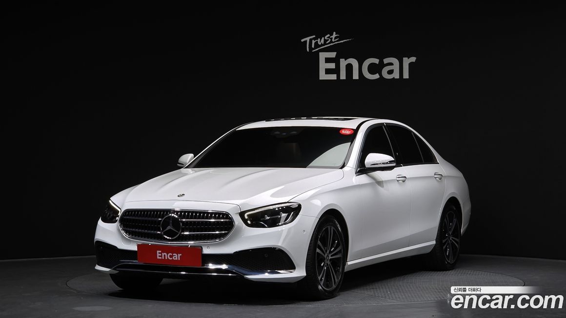 Mercedes-Benz E-Class 2022