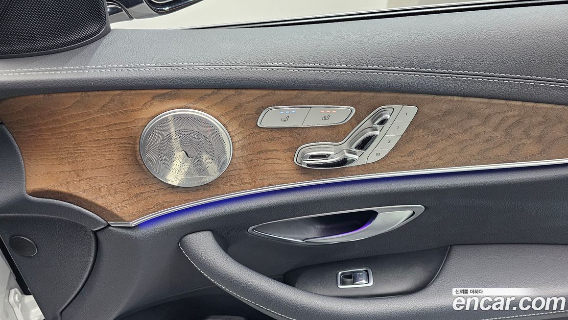 Mercedes-Benz E-Class 2021