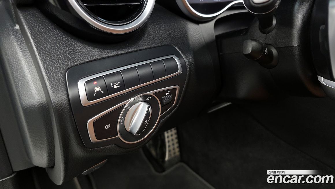 Mercedes-Benz C-Class 2020