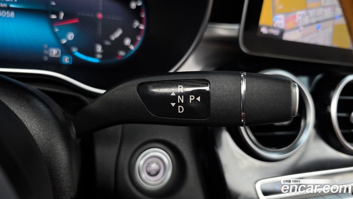 Mercedes-Benz C-Class 2020