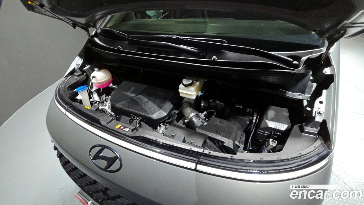 Hyundai Staria 2022