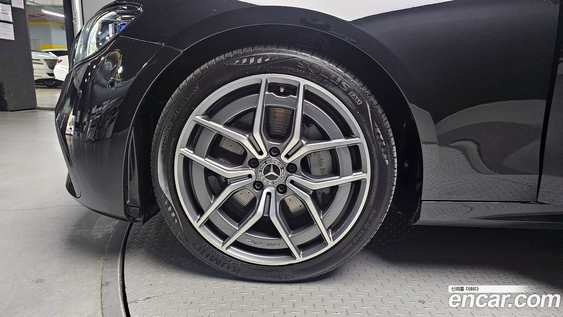 Mercedes-Benz E-Class 2021