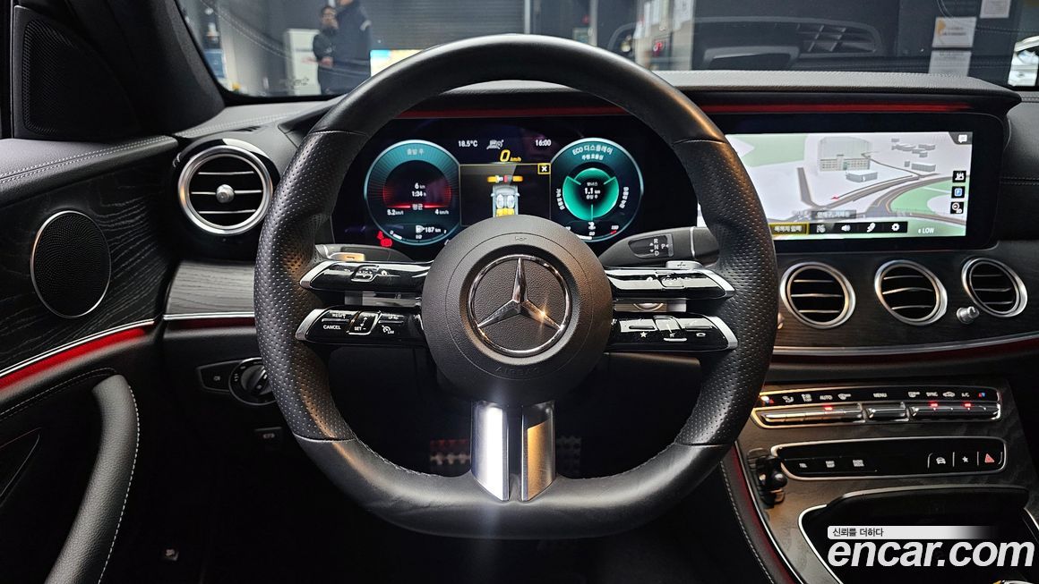 Mercedes-Benz E-Class 2021