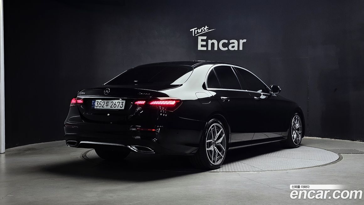 Mercedes-Benz E-Class 2021