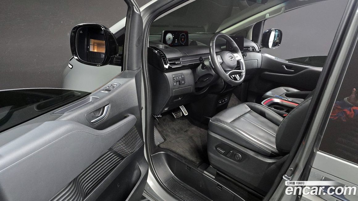 Hyundai Staria 2022