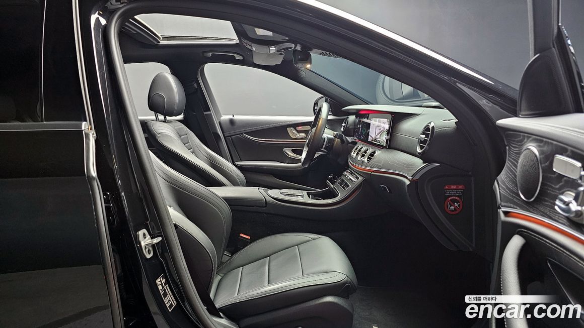 Mercedes-Benz E-Class 2021