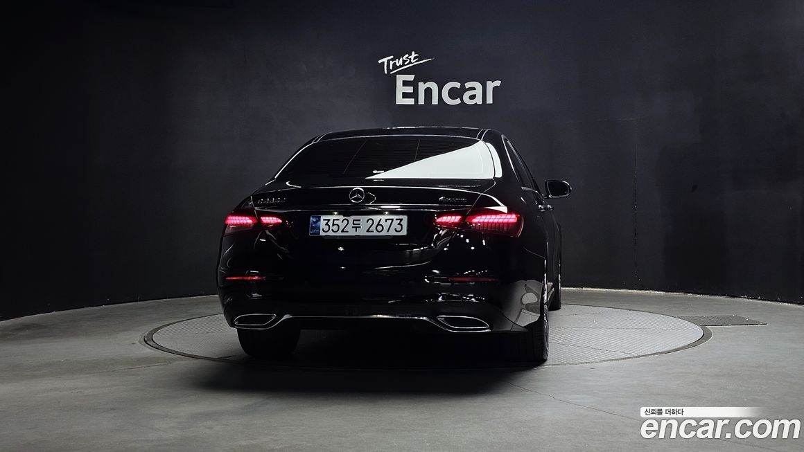 Mercedes-Benz E-Class 2021