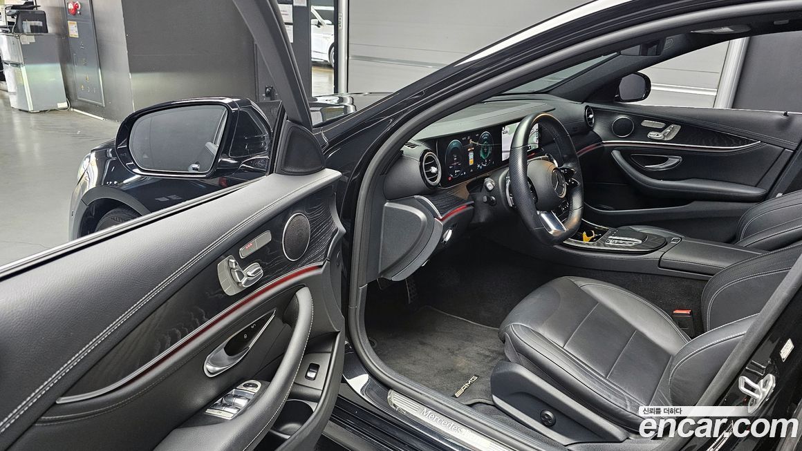 Mercedes-Benz E-Class 2021