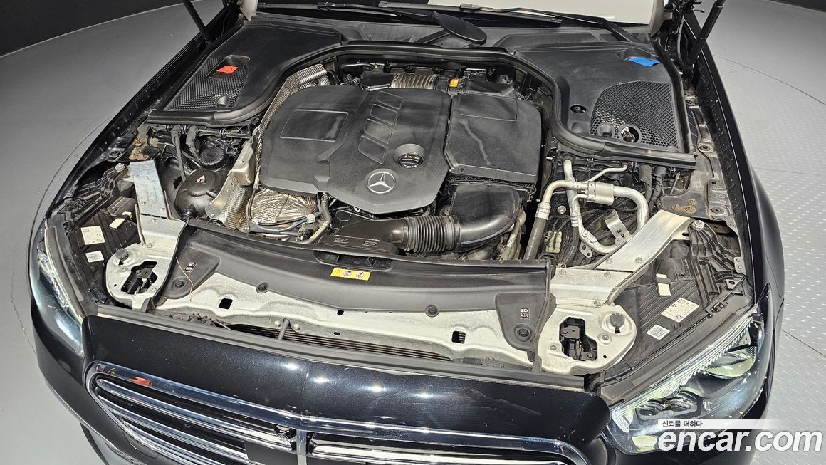 Mercedes-Benz E-Class 2021