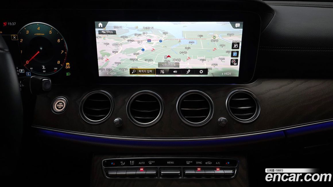 Mercedes-Benz E-Class 2022