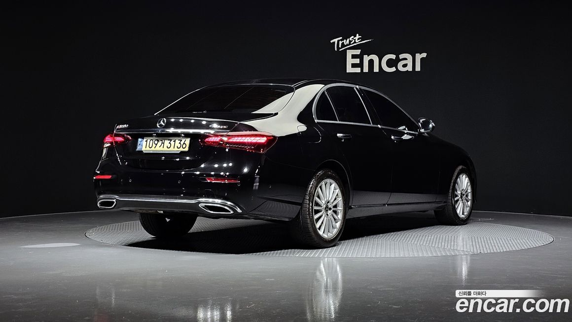 Mercedes-Benz E-Class 2021