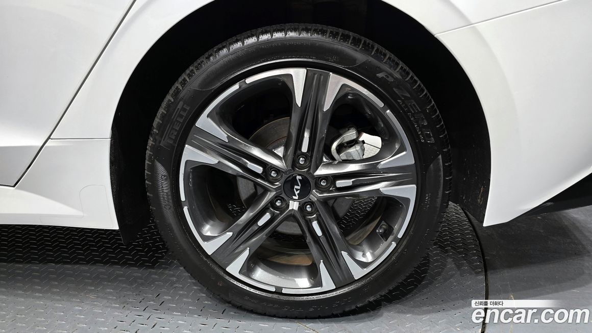 Kia K5 2023
