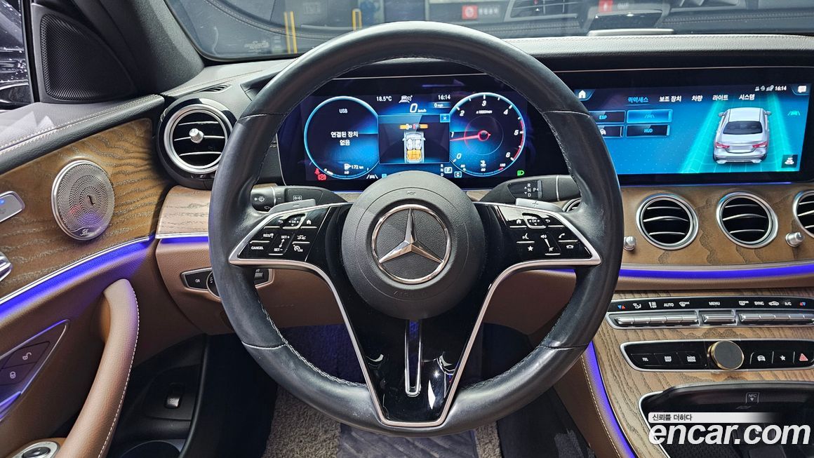 Mercedes-Benz E-Class 2021