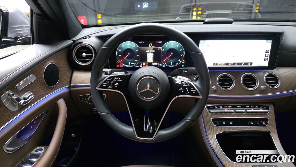 Mercedes-Benz E-Class 2022