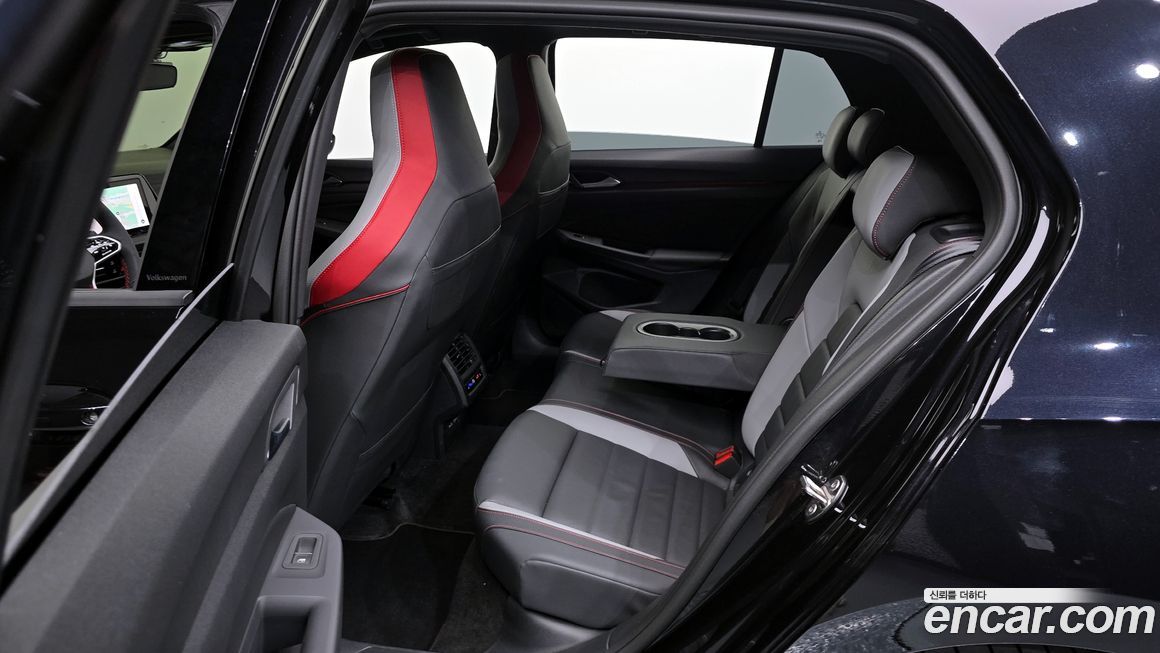 Volkswagen Golf 2024