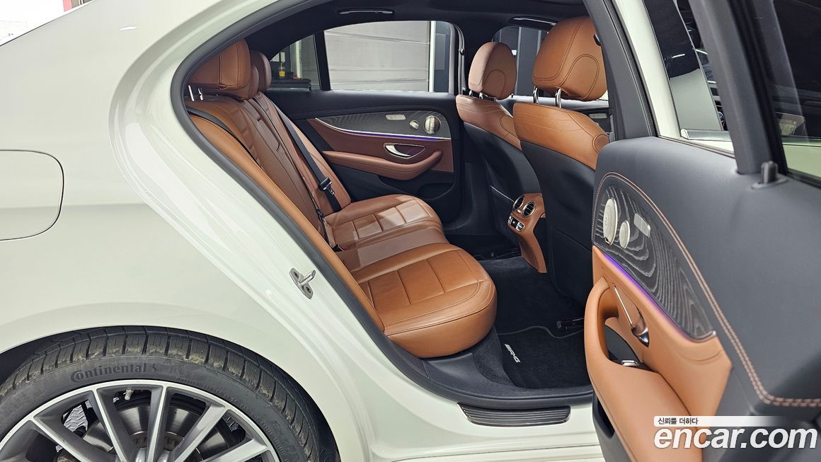 Mercedes-Benz E-Class 2021