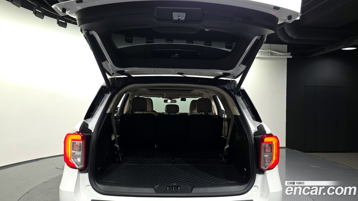 Ford Explorer 2023