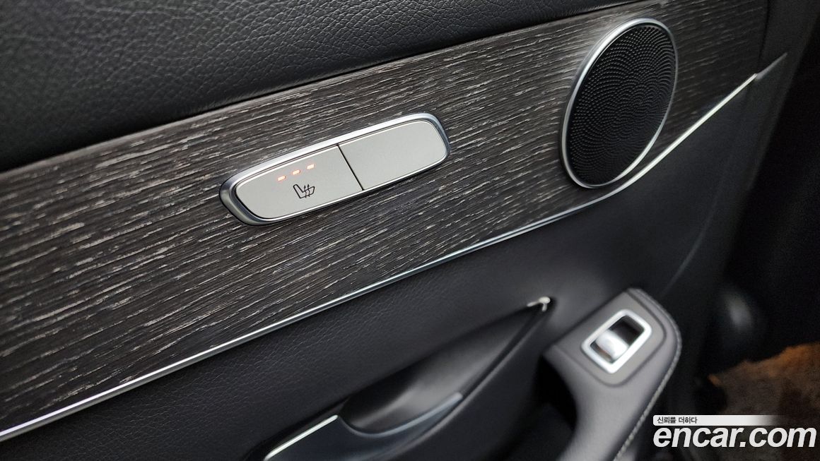 Mercedes-Benz GLC-Class 2020