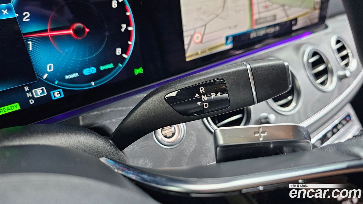 Mercedes-Benz E-Class 2022