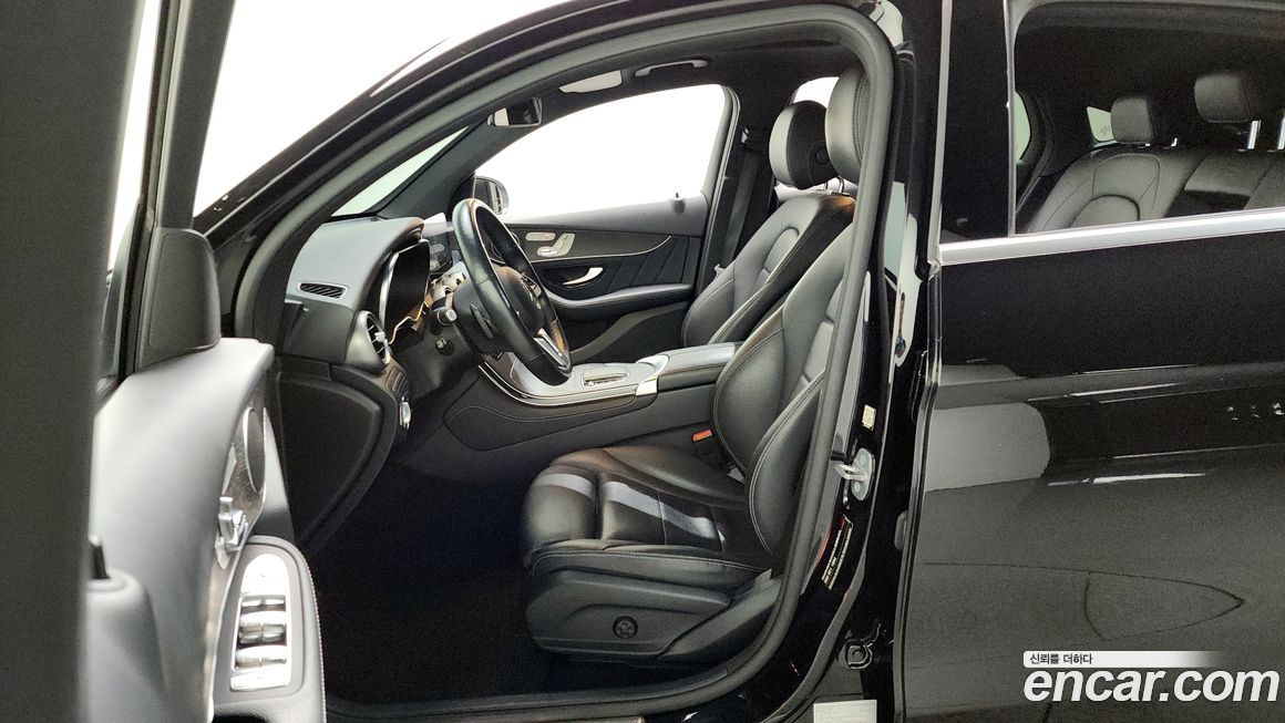 Mercedes-Benz GLC-Class 2020