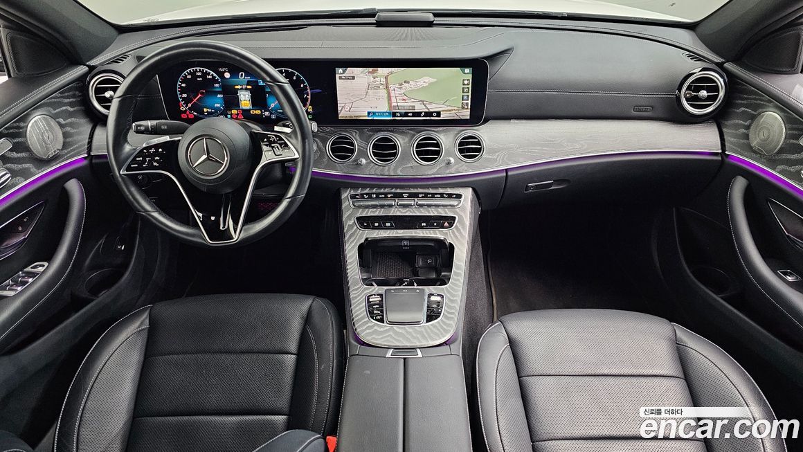 Mercedes-Benz E-Class 2022