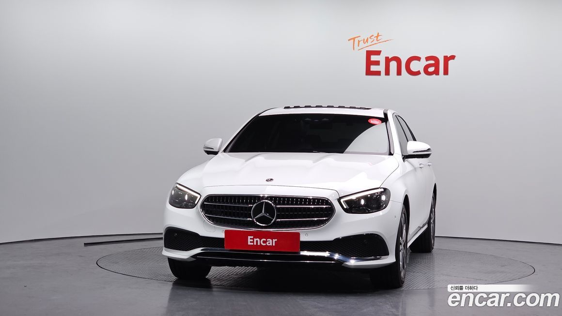Mercedes-Benz E-Class 2022