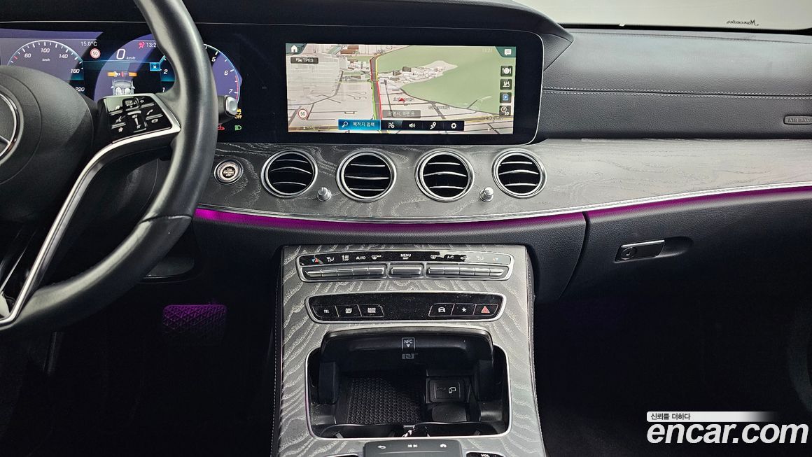 Mercedes-Benz E-Class 2022