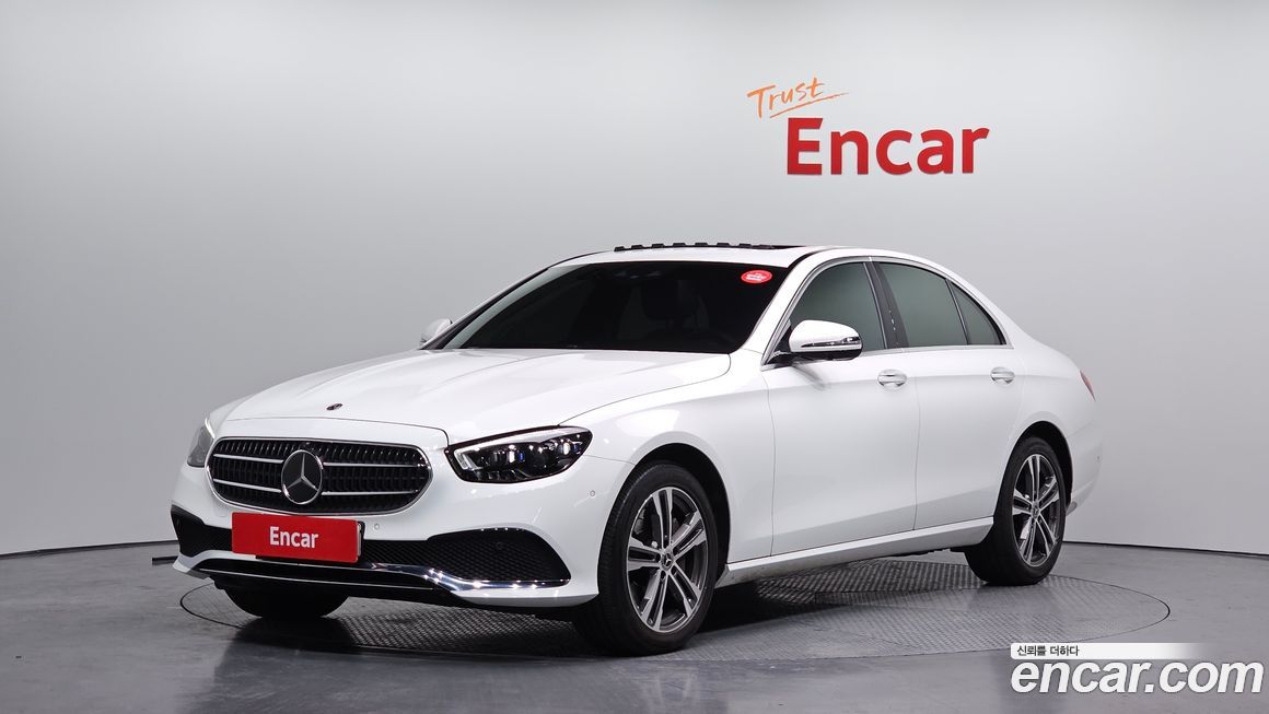 Mercedes-Benz E-Class 2022