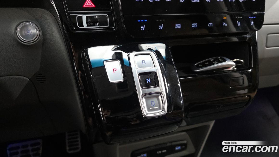 Hyundai Staria 2023