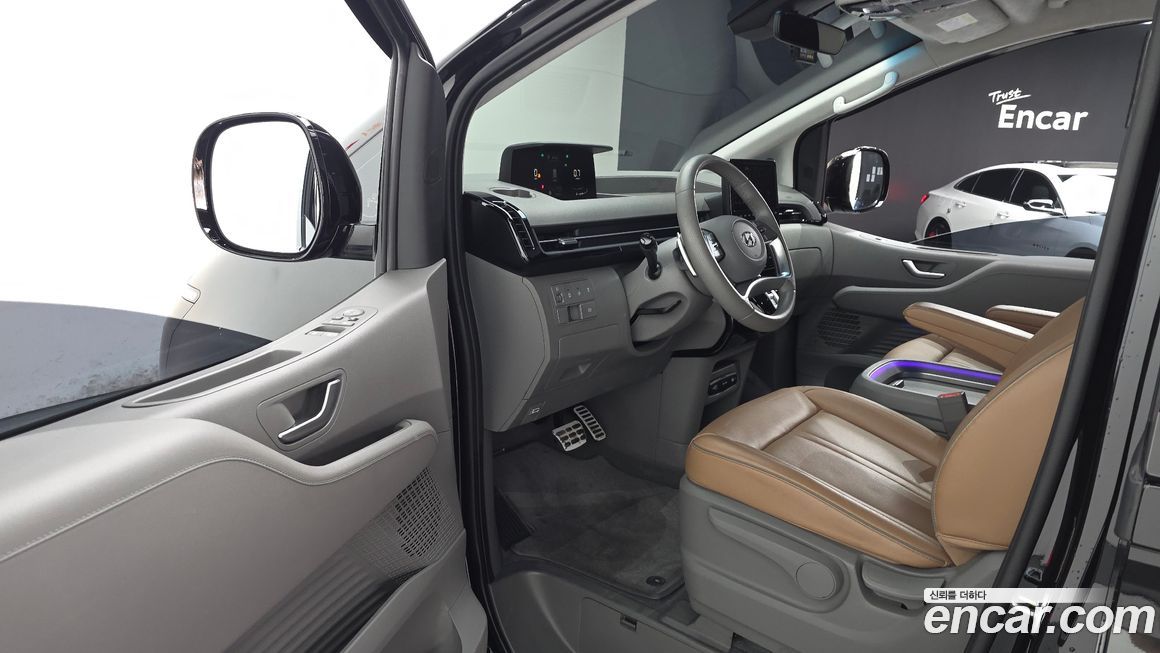 Hyundai Staria 2023