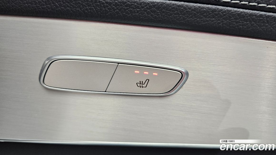 Mercedes-Benz GLC-Class 2021