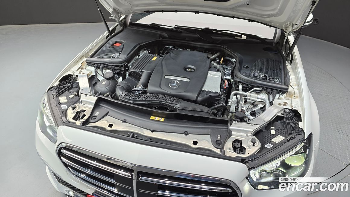 Mercedes-Benz E-Class 2021