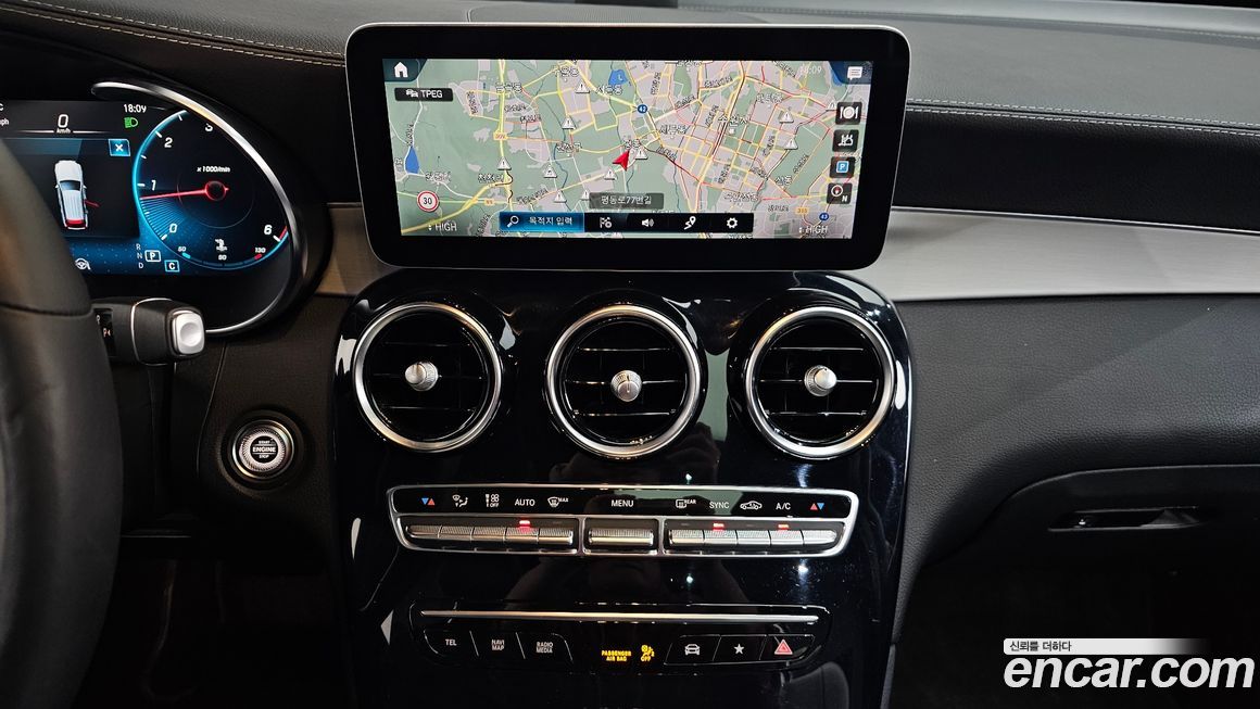 Mercedes-Benz GLC-Class 2021