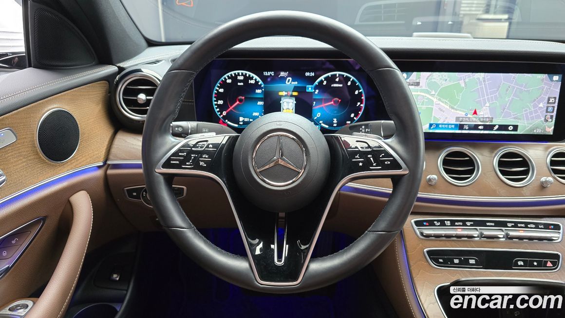 Mercedes-Benz E-Class 2021