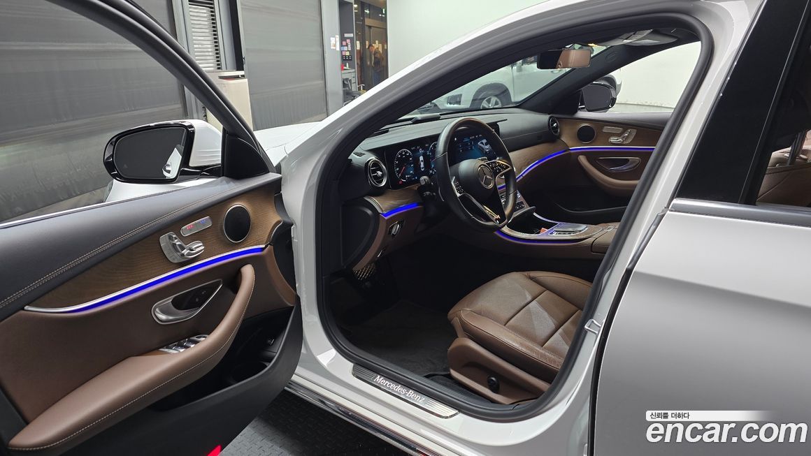 Mercedes-Benz E-Class 2021