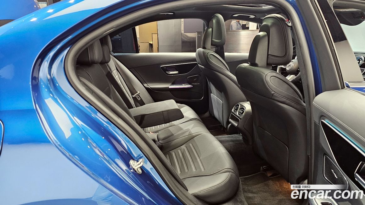 Mercedes-Benz C-Class 2023