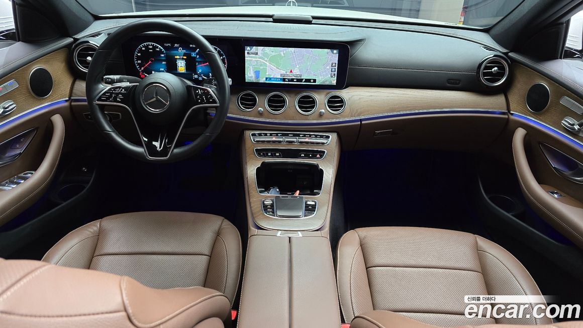 Mercedes-Benz E-Class 2021