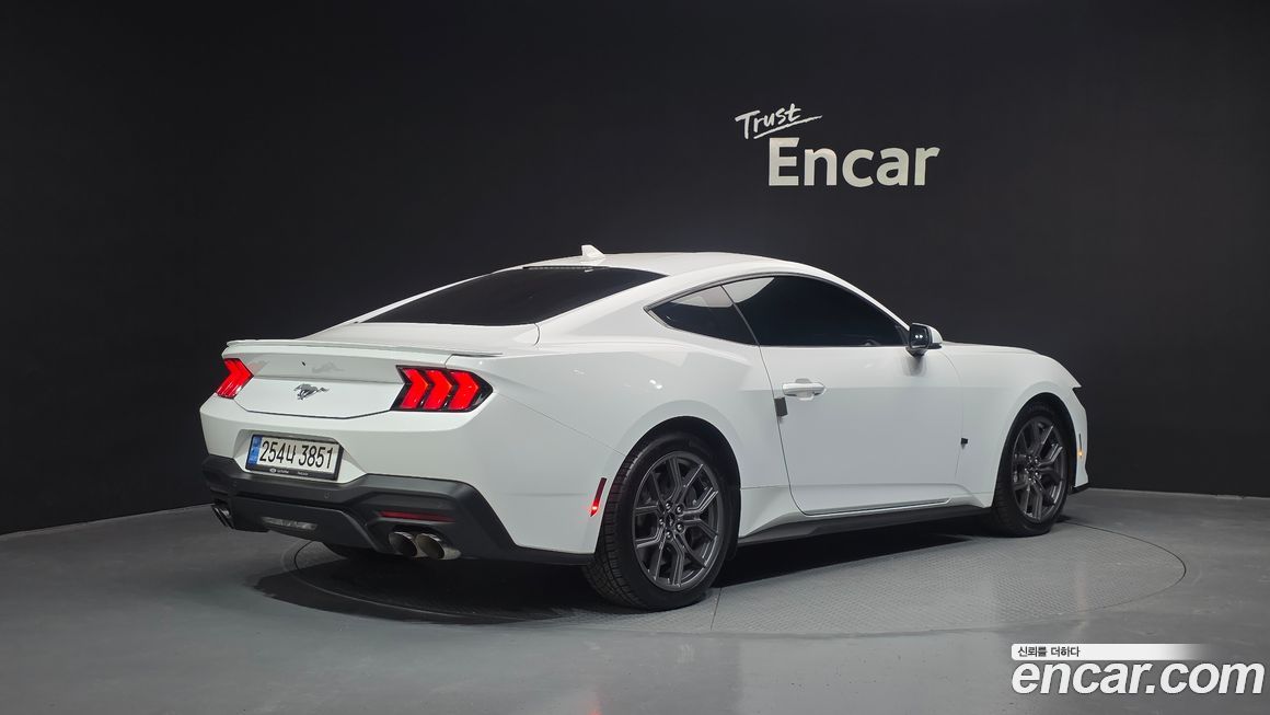 Ford Mustang 2024