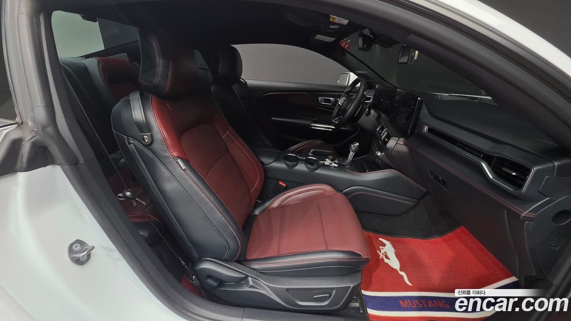 Ford Mustang 2024