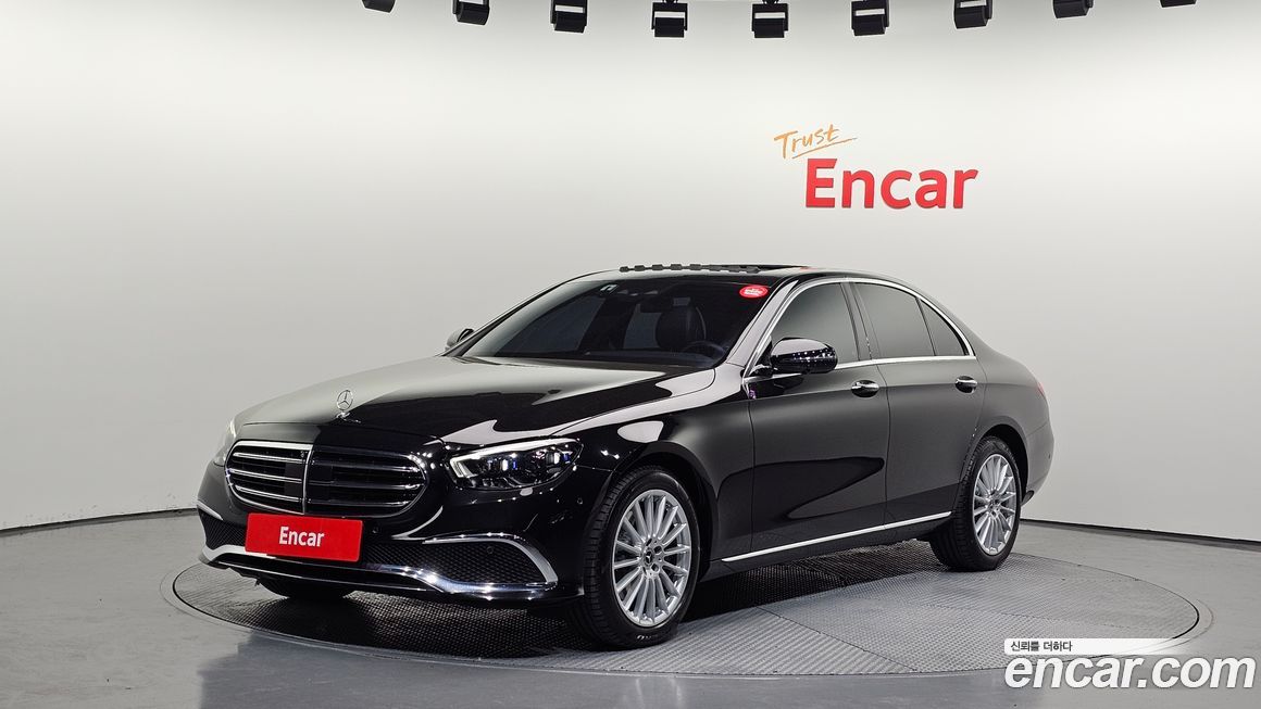 Mercedes-Benz E-Class 2022