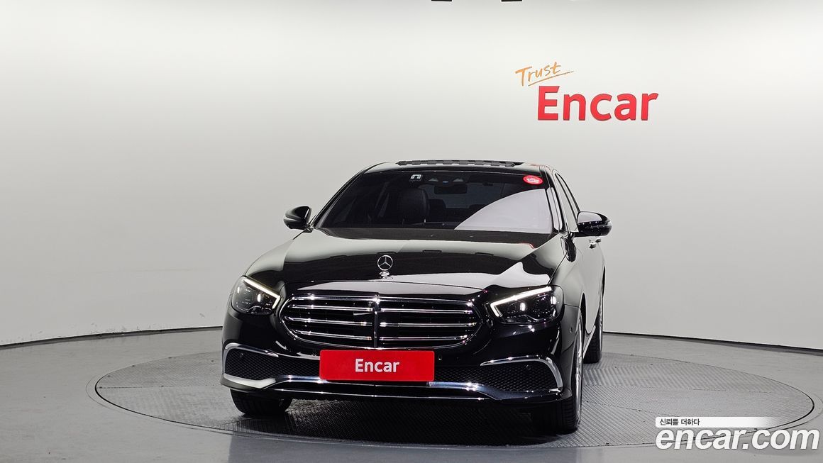 Mercedes-Benz E-Class 2022