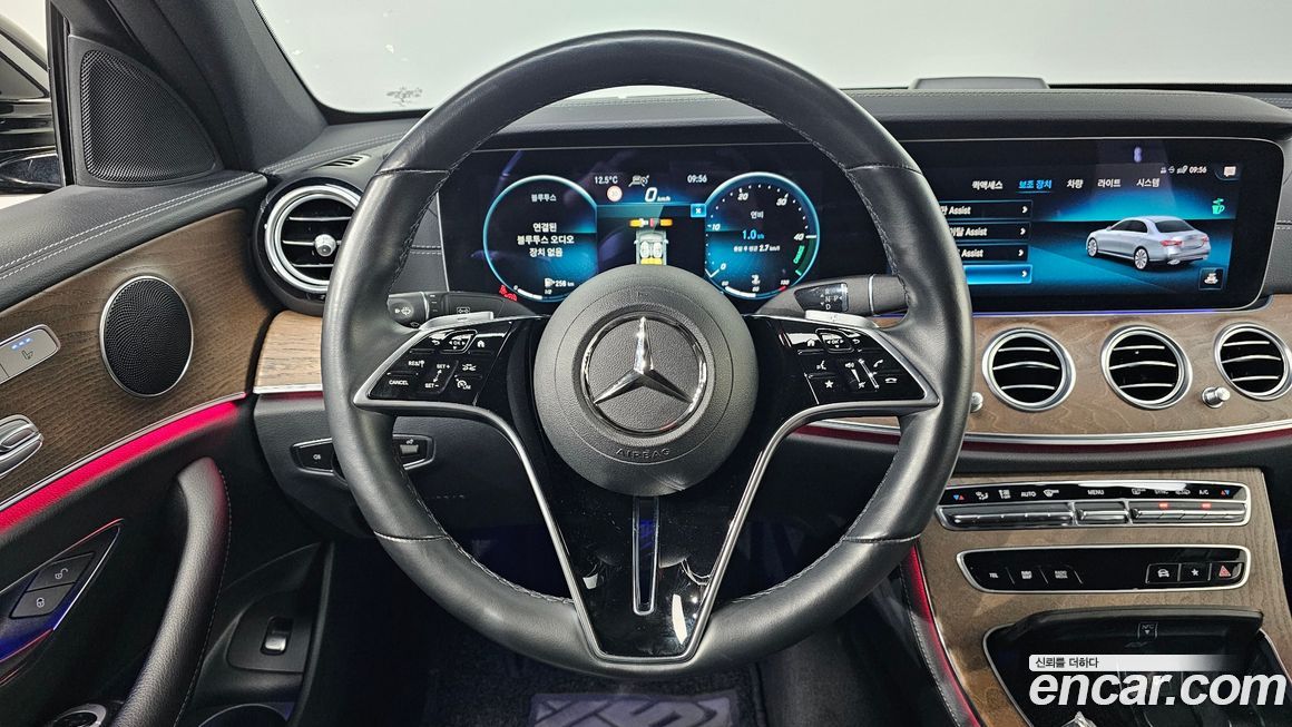 Mercedes-Benz E-Class 2022