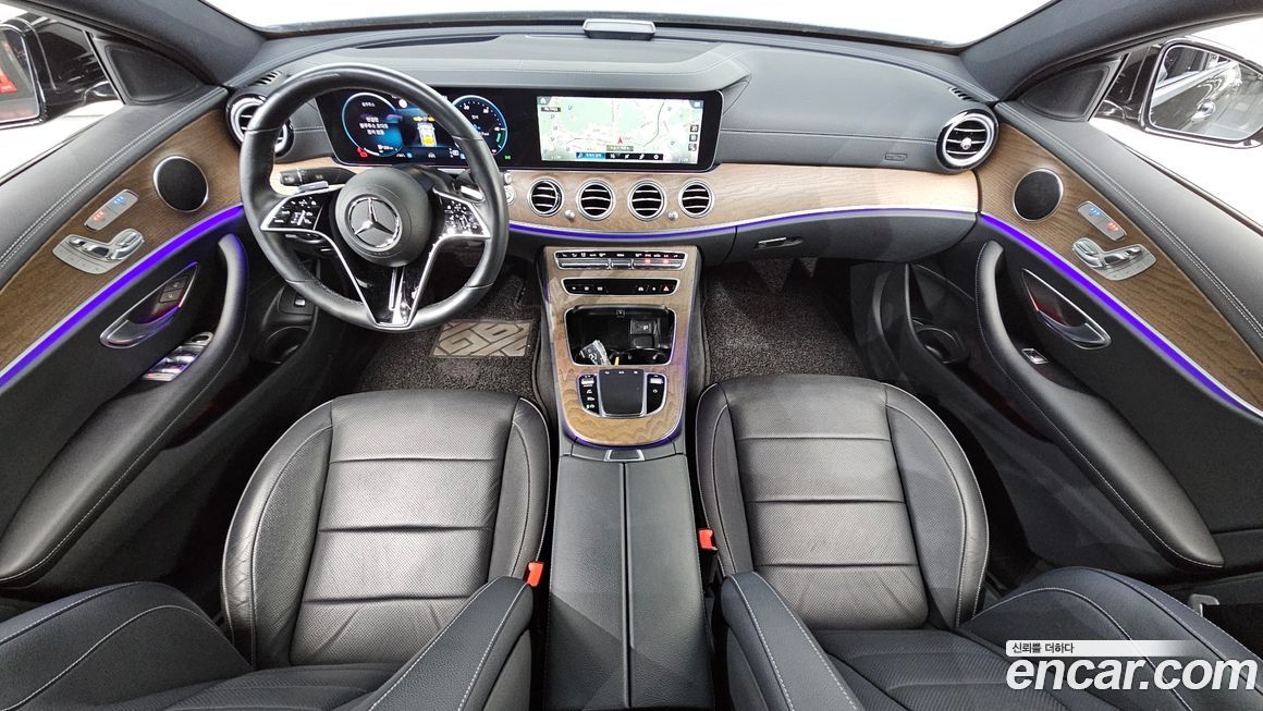 Mercedes-Benz E-Class 2022