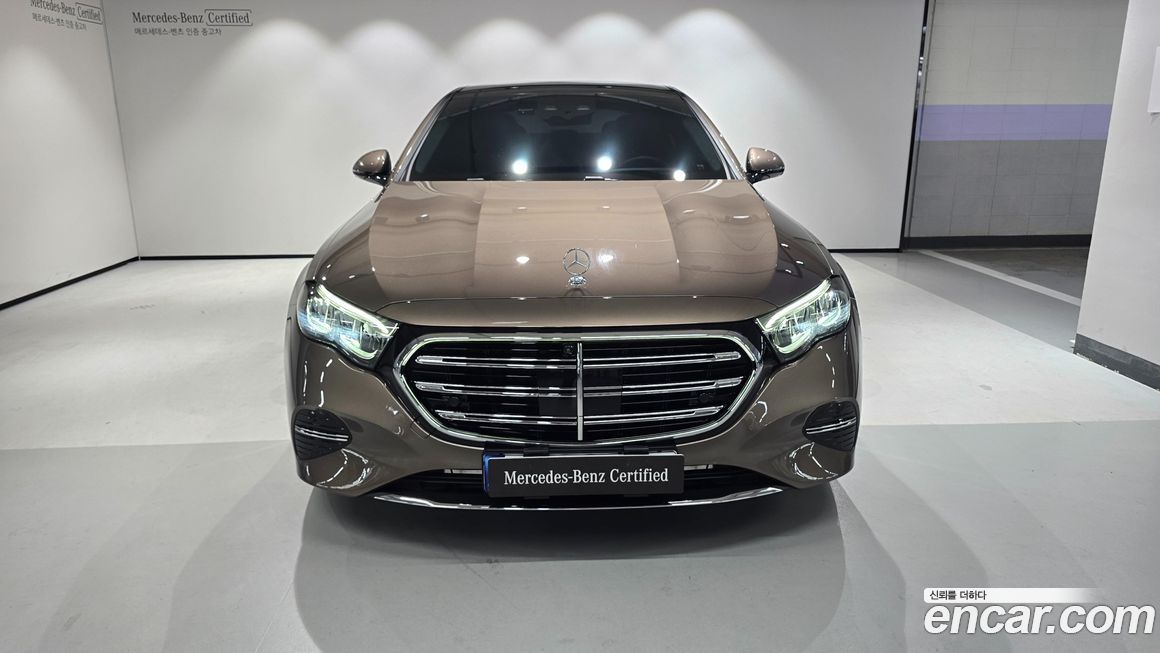 Mercedes-Benz E-Class 2024