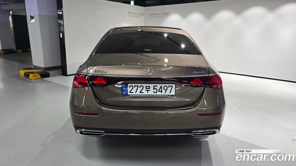 Mercedes-Benz E-Class 2024