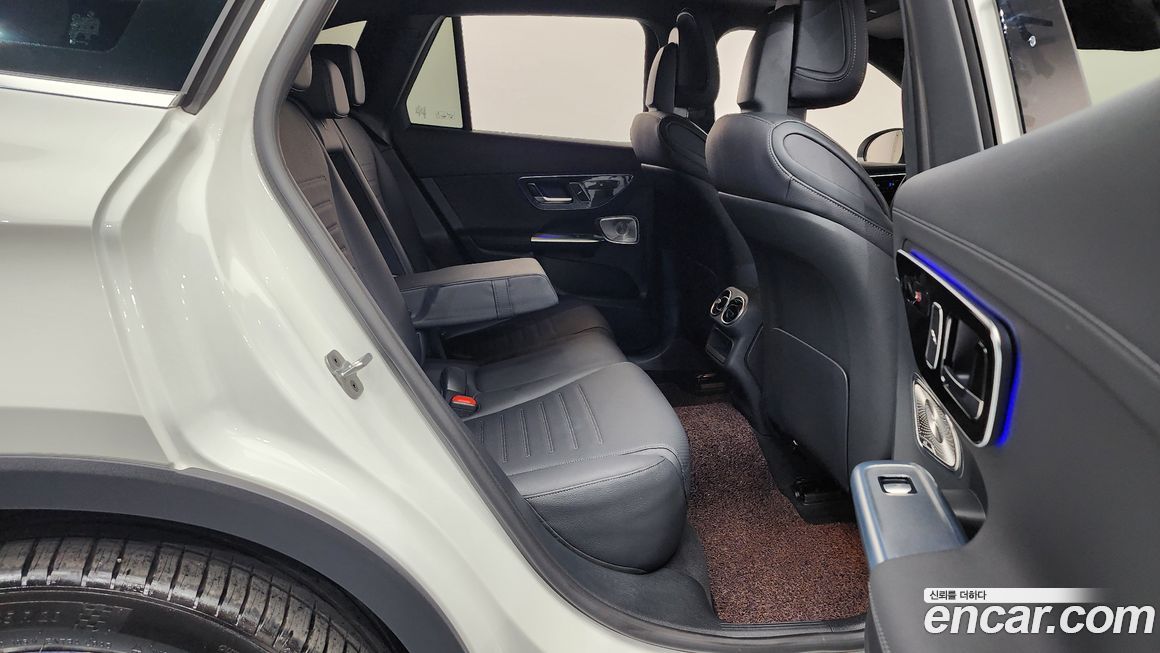 Mercedes-Benz GLC-Class 2024