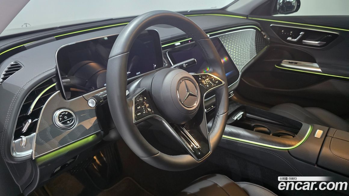 Mercedes-Benz E-Class 2024