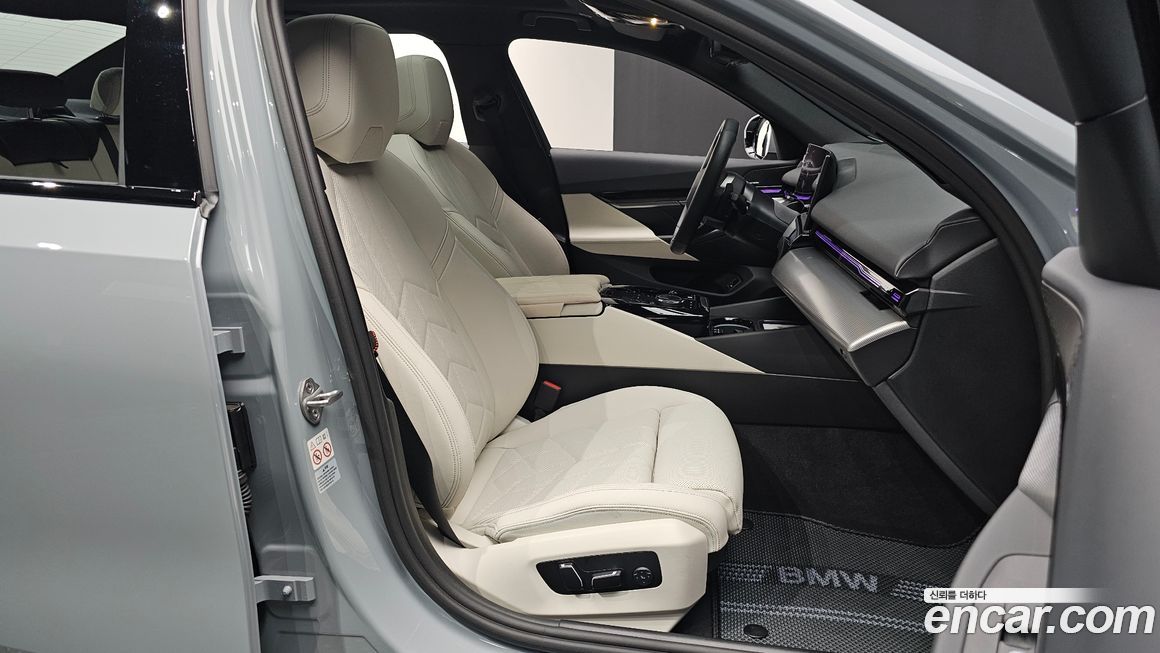 BMW 5-Series 2024